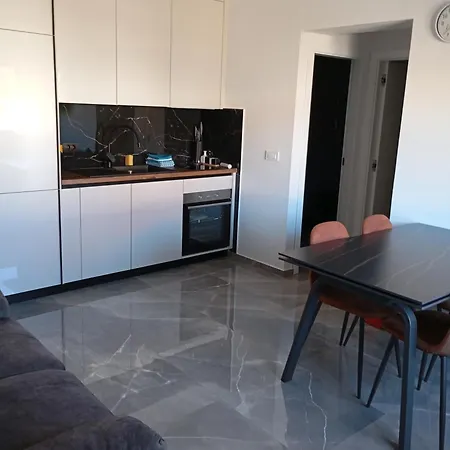 Duba Apartment *